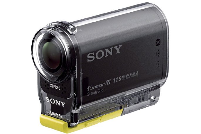 Bild Optisch gleicht die HDR-AS20 der AS30: Auch die neue Action-Cam steckt im länglichen schwarzen Gehäuse. [Foto: Sony]