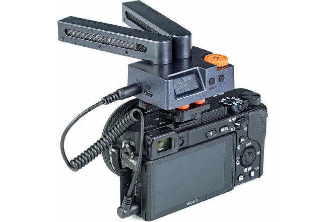 Bild Das Comica Traxshot kann nur eingesetzt werden, wenn die Kamera eine 3,5mm-Klinkenbuchse besitzt, die für eine Tonaufnahme vorgesehen ist. [Foto: MediaNord]