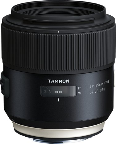 Bild Das Tamron SP 85 mm F1.8 Di VC USD (Model F016) erweitert die lichtstarke 1.8er Objektivserie (bisher 35 und 45 mm) um ein Porträtobjektiv, das obendrein das erste seiner Art mit Bildstabilisator ist. [Foto: Tamron]