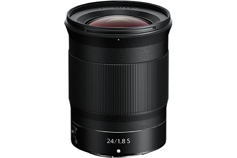 Bild Für ein spiegelloses Ultraweitwinkelobjektiv fällt das Nikon Z 24 mm F1.8 S ungewöhnlich groß aus, soll dafür aber auch eine hervorragende optische Leistung bieten. [Foto: Nikon]
