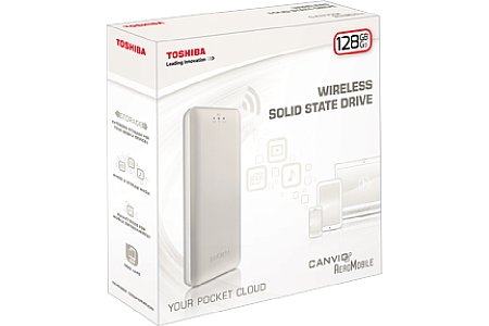 Toshiba Canvio AeroMobile Wireless SSD gibt es vorläufig nur als 128GB-Version, aber die Tatsache, dass die Verpackung neutral ist und die Beschriftung '128 GB' per Aufkleber draufgeklebt wird, macht Hoffnung auf zukünftige größere Versionen. [Foto: Toshiba]
