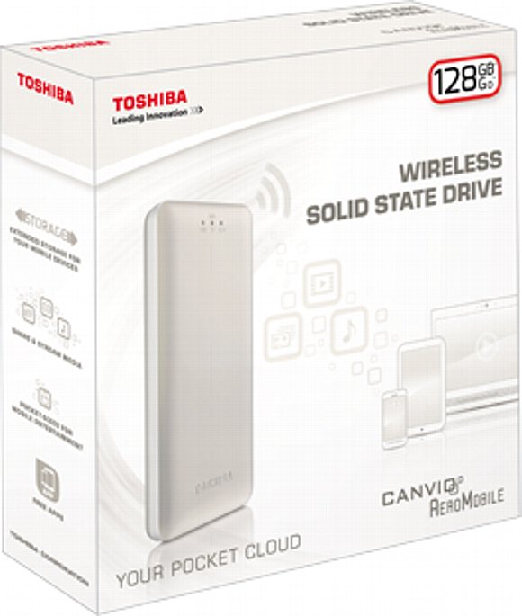 Bild Toshiba Canvio AeroMobile Wireless SSD gibt es vorläufig nur als 128GB-Version, aber die Tatsache, dass die Verpackung neutral ist und die Beschriftung "128 GB" per Aufkleber draufgeklebt wird, macht Hoffnung auf zukünftige größere Versionen. [Foto: Toshiba]