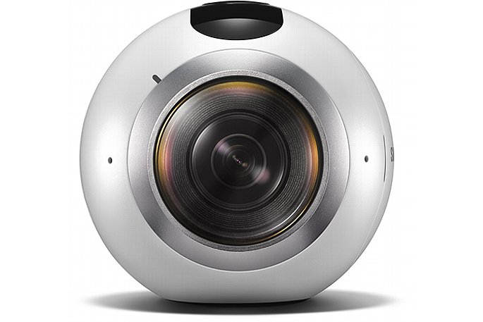 Bild Die Ultraweitwinkelobjektive der Samsung Gear 360 decken, wie bei anderen 360-Grad-Kameras jeweils über 180 Grad Bildwinkel ab. So lassen sich aus zwei solcher Aufnahmen vollsphärische Panoramafotos und -videos zusammensetzen. [Foto: Samsung]