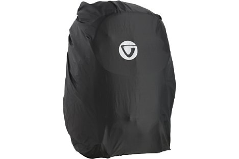 Bild Die Regenschutzhülle ist fest mit dem Rucksack verbunden und kann in einer unsichtbar angebrachten Tasche verstaut werden.  [Foto: Vanguard]