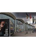 Eindrücke der Photopia Hamburg 2021. Eingang Mitte der Messe Hamburg vor den Messehallen A1 und A4. [Foto: MediaNord]