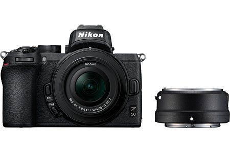 Nikon Z 50 mit Z 16-50 mm VR DX und FTZ-Adapter. [Foto: Nikon]