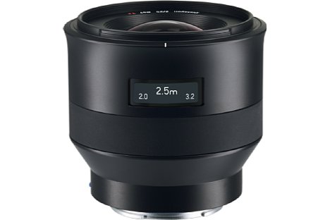 Bild Das Zeiss Batis 2/25 mm ist ein Vollformatobjektiv mit Autofokus für den Sony-E-Anschluss. Es eignet sich vor allem für die Sony-Alpha-7-Familie. [Foto: Zeiss]