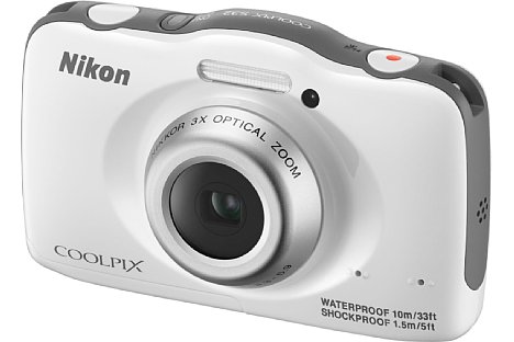 Bild Die Nikon Coolpix S32 soll sich für die ganze Familie eignen, ihr Gehäuse ist staubdicht, bis 1,5 m Fallhöhe stoßfest und wasserdicht bis 10 m. [Foto: Nikon]