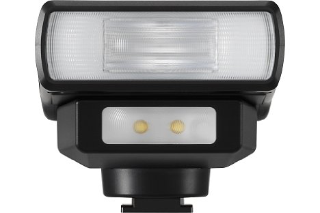 Bild Zusätzlich verfügt der Panasonic DMW-FL200L über zwei LEDs, die sowohl als AF-Hilfslicht (bis fünf Meter) als auch als Dauerlicht (200 Lux auf einen Meter) verwendet werden können. [Foto: Panasonic]