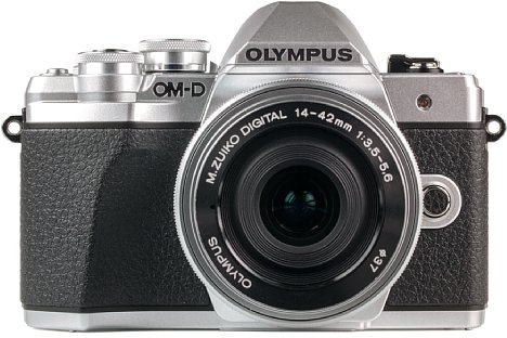 Bild Die Olympus OM-D E-M10 Mark III ist zwar im Retro-Look der 80er Jahre gehalten, nimmt als moderne Systemkamera aber Videos in 4K-Auflösung auf. [Foto: MediaNord]