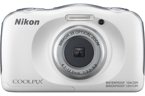 Bild Ab September 2016 ist die Nikon Coolpix W100 zu einem Preis von knapp 170 Euro in vier verschiedenen Farben erhältlich, hier die weiße Variante. [Foto: Nikon]