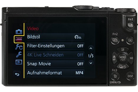 Bild Der 7,5 Zentimeter große Touchscreen der Panasonic Lumix DMC-LX15 lässt sich um bis zu 180 Grad nach oben klappen, was nicht nur bodennahe Aufnahmen, sondern auch Selfies erlaubt. [Foto: MediaNord]
