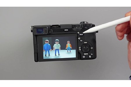 Standbild aus dem Schulungsvideo 'Fotografieren mit der Sony Alpha 6700' mit Michael Nagel - Kapitel 2 - Einfacher Einstieg. [Foto: MediaNord]