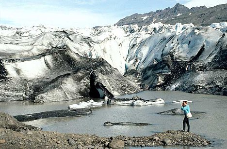 Bild Gletscher mit Größenvergleich [Foto: Jürgen Rauteberg]
