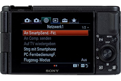 Bild Der rückwärtige Touchscreen der Sony ZV-1 lässt sich um 180 Grad zur Seite schwenken und um 270 Grad drehen, so dass er aus praktisch jeder Perspektive vor oder hinter der Kamera betrachtet werden kann. [Foto: MediaNord]
