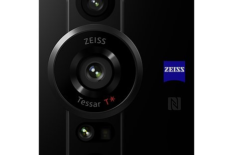 Bild Bei der Hauptkamera des Sony Xperia Pro-I kommt ein Zeiss-Tessar-Objektiv mit T*-Vergütung zum Einsatz. [Foto: Sony]