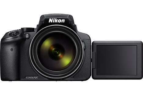Bild Der 3"-Bildschirm lässt sich bei der Nikon Coolpix P900 drehen und schwenken, was auch Selfies ermöglicht. [Foto: Nikon]