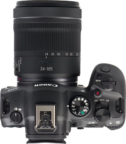 Bild Kleinere Änderungen gibt es auf der Oberseite der Canon EOS R6 Mark II: Lock-Taste und Ein-Aus-Schalter sind nun in einem Hebel vor dem Daumenrad vereint, anstelle des alten Einschalt-Drehrads gibt es einen Foto-Video-Umschalter. [Foto: MediaNord]