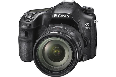 Bild Die APS-C-Kamera Sony Alpha SLT-A77 II (hier mit 16-50 mm Set-Objektiv) hat einen Bildsensor im APS-C-Format. Sie war bis ca. Ende 2020 erhältlich. [Foto: Sony]