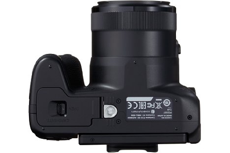 Bild Das Stativgewinde der Canon PowerShot SX70 HS liegt außerhalb der optischen Achse. [Foto: Canon]