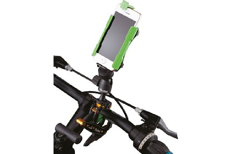Bild Der Clampod Smartphone Halter erlaubt eine sichere Halterung für Smartphones, zum Beispiel am Fahrradlenker. [Foto: Rollei]
