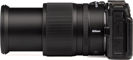 Bild Ausgefahren reckt sich das Nikon Z 18-140 mm F3.5-6.3 VR DX auf eine Länge von fast 14 Zentimeter. [Foto: MediaNord]