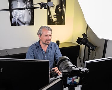 Manuel Quarta bei der Produktion des Schulungs-Videos "Das Sony alpha 7-System". [Foto: MediaNord]