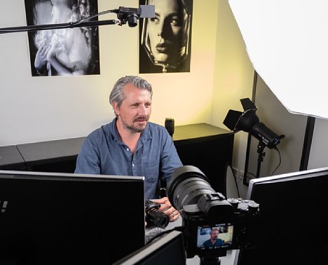 Bild Manuel Quarta bei der Produktion des Schulungs-Videos "Das Sony alpha 7-System". [Foto: MediaNord]
