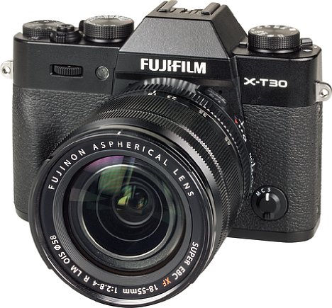 Bild Die Fujifilm X-T30 besteht aus einem solide wirkenden Mix aus Kunststoff und Metall, wobei weder die Verarbeitungsqualität noch die Optik zu Kurz kommen. [Foto: MediaNord]