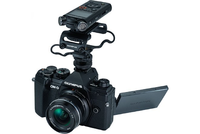Bild Olympus OM-D E-M5 Mark III Vlogging-Kit mit 12 mm F2, Linear-PCM-Recorder LS-P4, Shock-Mount-Adapter SM2 und 3,5mm-Audiokabel KA335. [Foto: Olympus]
