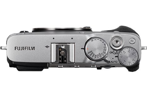 Bild Der kleine Handgriff der Fujifilm X-E3 ist nun etwas ausgeprägter. [Foto: Fujifilm]