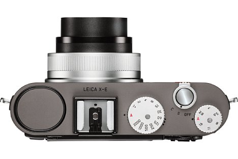 Bild Die 24mm-Festbrennweite der Leica X-E (Typ 102) besitzt einen Bildwinkel wie ein 35mm-Kleinbildobjektiv. [Foto: Leica]