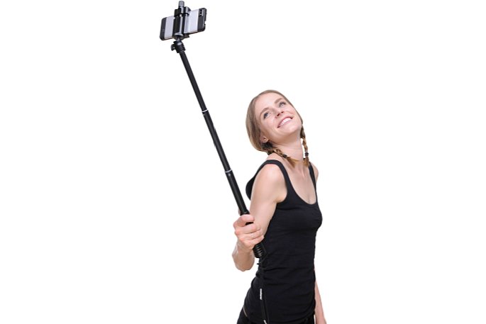 Bild Der Rollei Selfie Stick ist eine Arm-Verlängerung mit Bluetooth-Fernbedienung im Griff. [Foto: Rollei]