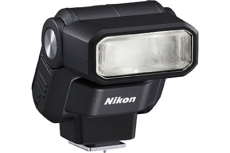 Bild Der Reflektor des Nikon Speedlight SB-300 ermöglicht indirektes Blitzen. [Foto: Nikon]