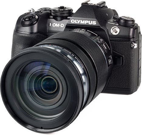 Bild Olympus OM-D E-M1 Mark II mit 12-100 mm 4 IS ED Pro. [Foto: MediaNord]