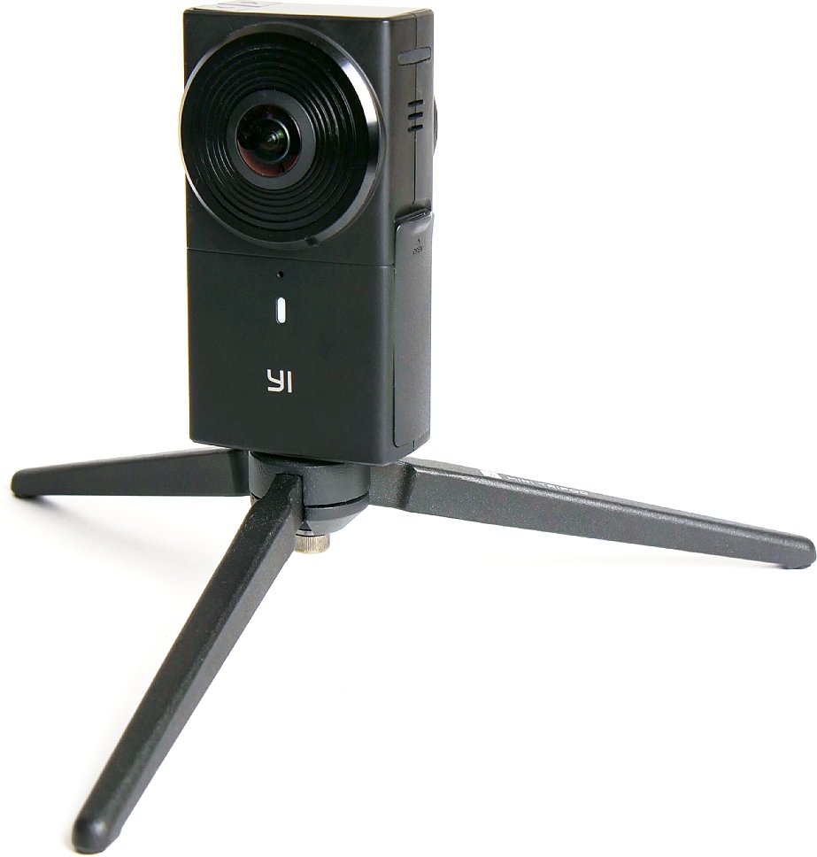Bild Die Yi 360 VR Kamera wird mit einem Tisch-Stativ geliefert, das dem alt bekannten Manfrotto 209-14 "nachempfunden" ist, könnte man sagen. [Foto: Rainer Claaßen]