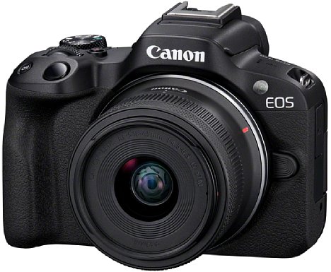 Bild Canon EOS R50 mit RF-S 18-45 mm. [Foto: Canon]
