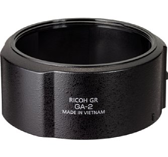 Bild Mit dem 50 Euro teuren Adapter Ricoh GA-2 lassen sich 49mm-Filter an der Ricoh GR IIIx verwenden. Zudem ist er nötig, um den Telekonverter GT-2 anzuschließen. [Foto: Ricoh]