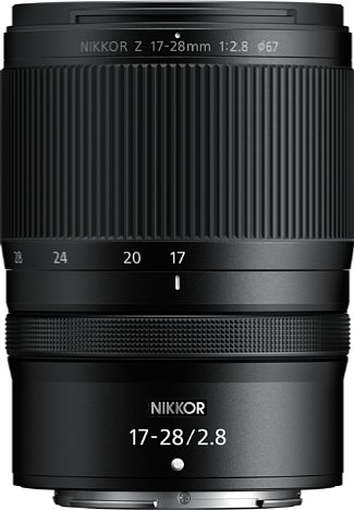 Bild Zwar wiegt das Nikon Z 17-28 mm F2.8 lediglich 445 Gramm, dafür muss man allerdings ein Kunststoffgehäuse in Kauf nehmen, das jedoch keineswegs billig wirkt. [Foto: Nikon]