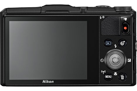 Bild Das Display der Nikon Coolpix S9700 misst drei Zoll in der Diagonalen und löst 921.000 Bildpunkte auf. [Foto: Nikon]