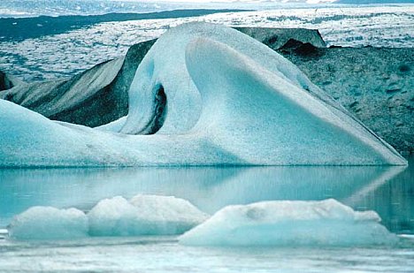 Bild Gletscherende mit geschwungener Form [Foto: Jürgen Rauteberg]