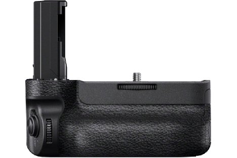 Bild Der Hochformatgriff Sony VG-C3EM bietet im Hochformat dieselbe Ergonomie wie im Querformat. [Foto: Sony]