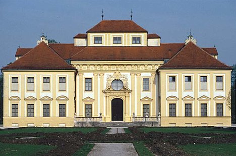 Bild 3. Schloss Oberschleißheim, frontal [Foto: Jürgen Rauteberg]
