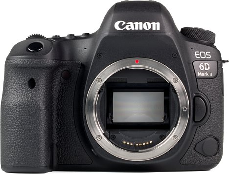 Bild Der Kleinbild-Vollformatsensor der Canon EOS 6D Mark II löst 26 Megapixel auf und bietet bis ISO 3.200 eine sehr gute Bildqualität. [Foto: MediaNord]