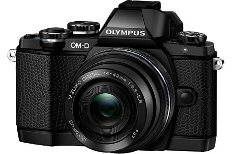 Bild Olympus OM-D E-M10 mit EZ-M 14-42 mm in der Limited Edition mit schwarzem Bezug im Reptiliendesign wirkt von den drei Sondermodellen noch am unauffälligsten. [Foto: Olympus]