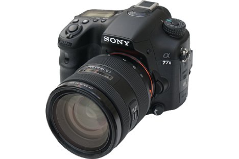 Bild Die Sony Alpha SLT-A77 II bietet 79 Autofokuspunkte und zwölf Serienbilder pro Sekunde, Dank SLT-Technologie mit permanenter Autofokus-Nachführung. [Foto: MediaNord]