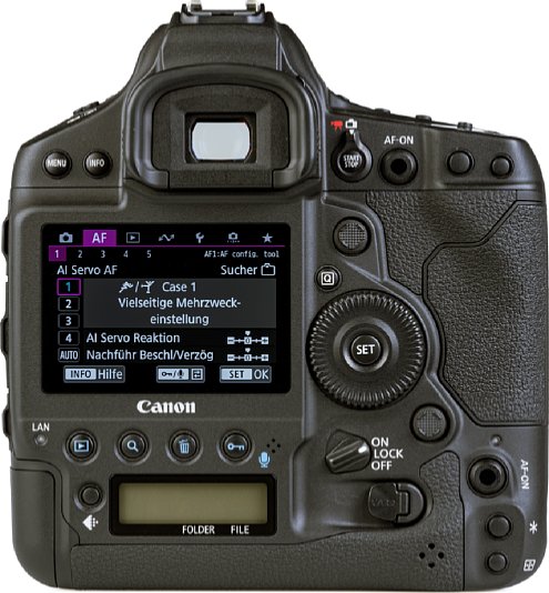 Bild Auf der Rückseite bietet die Canon EOS-1D X Mark III nicht nur einen acht Zentimeter großen TFT-Bildschirm, sondern auch ein zweites Status-LCD. In den beiden AF-On-Tasten befinden sich zudem optische Sensoren als Alternativen zu den Fokus-Joysticks. [Foto: MediaNord]