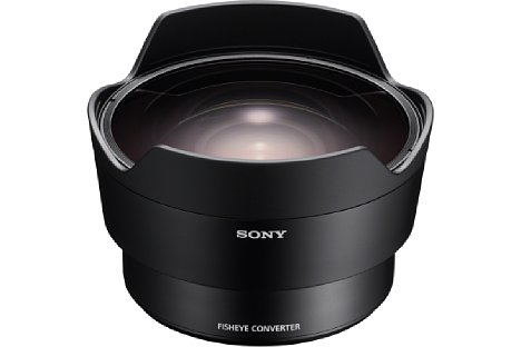 Bild Mit dem Sony SEL-057FEC wird aus dem SEL-20F20 ein F3,5 lichtstarkes 180-Grad-Fisheye. [Foto: Sony]