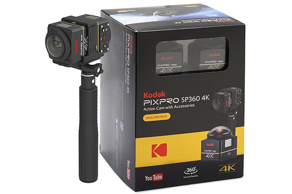 Bild Das Kodak Pixpro SP360 4K Dual Pro Pack enthält zwei der 360-Grad-Panorama-Kameras sowie eine Doppelhalterung und einen Selfie-Stick. Dieser ist die einzige Möglichkeit, die Kameras auf einem Stativ zu montieren. [Foto: JK Imaging]