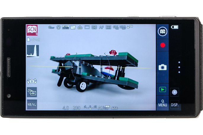 Bild Die Kamera-App auf dem 4,7-Zoll-Bildschirm des Panasonic Lumix DMC-CM1 Smartphones. Das FullHD-Display löst scharf auf und gut sehr gut ablesbar. [Foto: MediaNord]